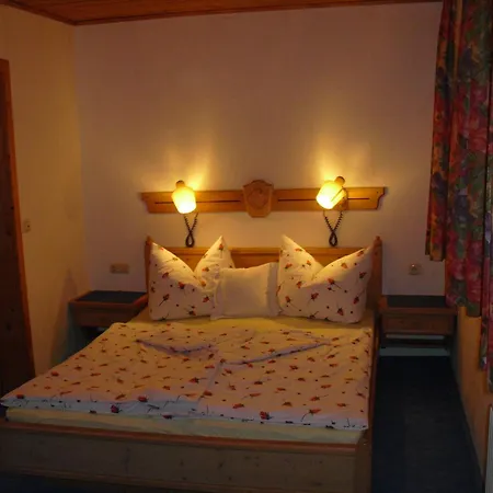 Lechtaler Alpen Appartement Bach (Tyrol)
