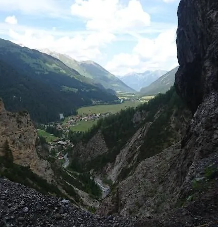 Lechtaler Alpen Bach (Tyrol)