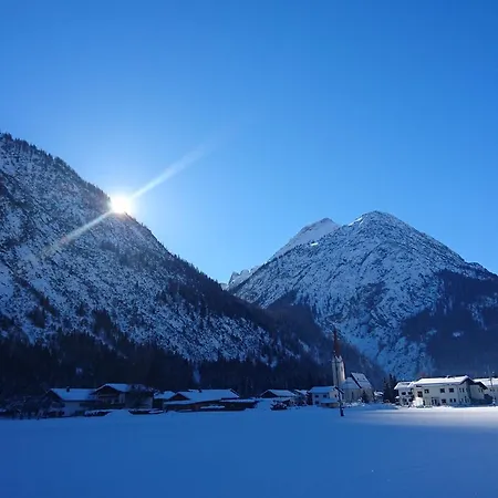 Lechtaler Alpen Appartement Bach (Tyrol)