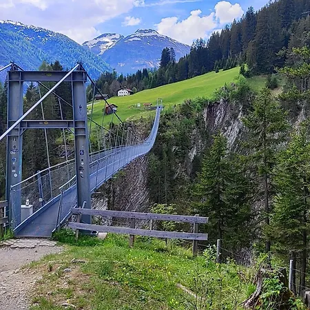 アパート Lechtaler Alpen バッハ